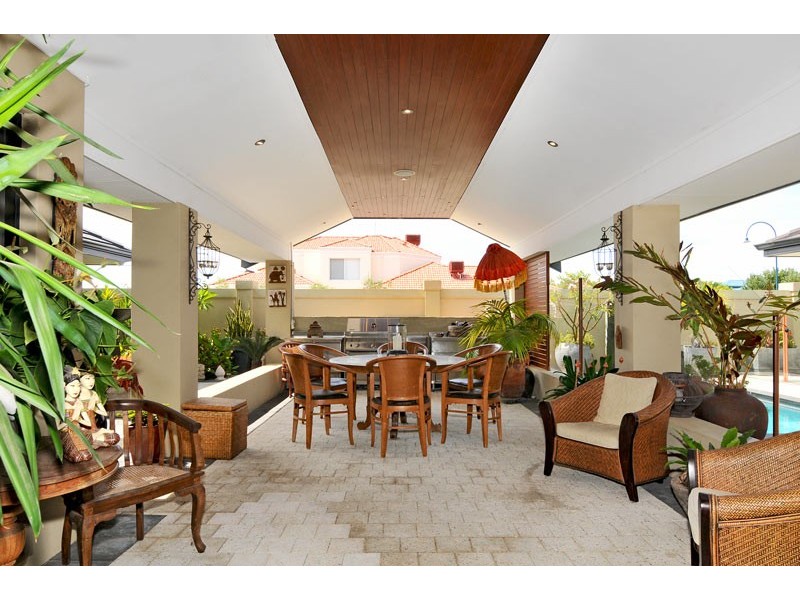 31 Rialto Place, Halls Head WA 6210