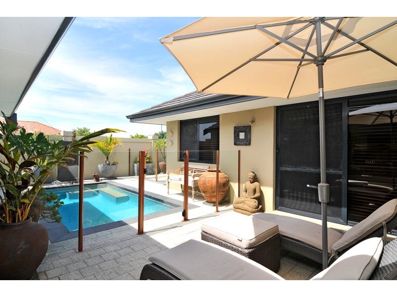 31 Rialto Place, Halls Head WA 6210