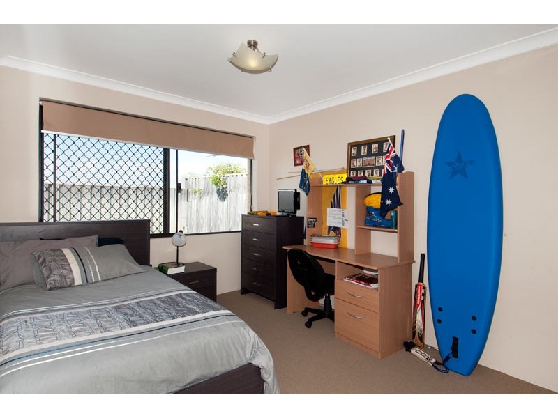 16 Lomatia Ramble, Halls Head WA 6210