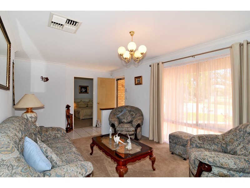 5A Ardmore Court, Meadow Springs WA 6210