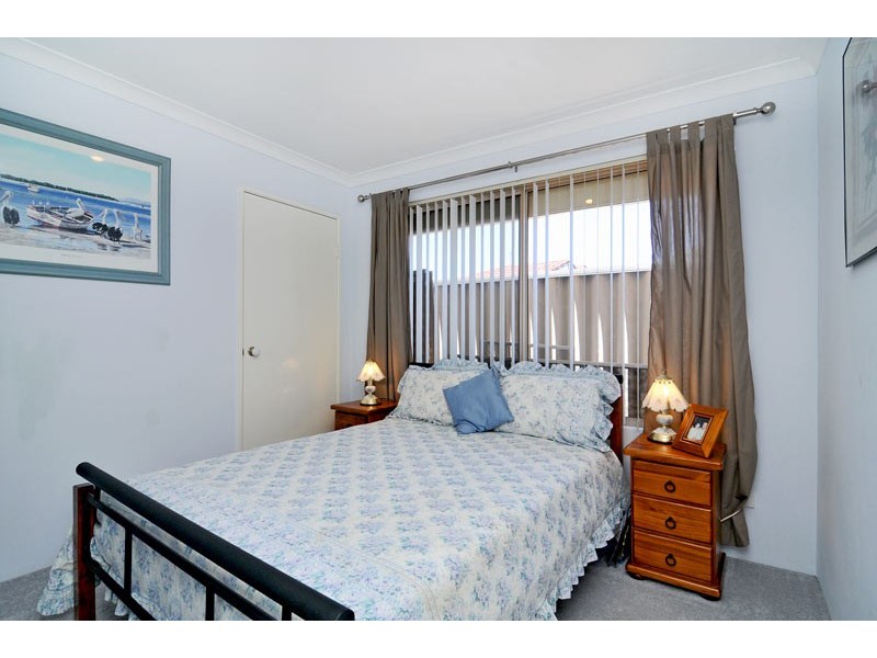 5A Ardmore Court, Meadow Springs WA 6210