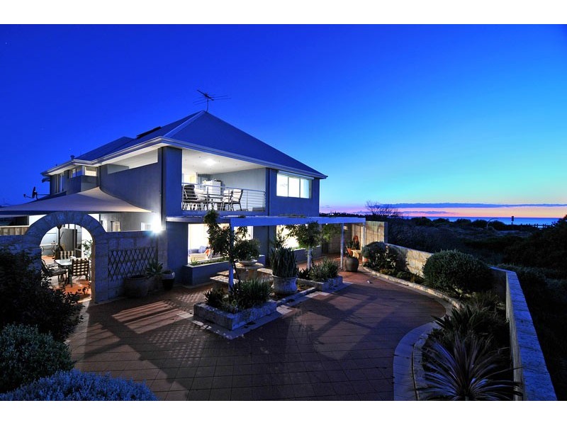 28 Hideaway Cove, Halls Head WA 6210