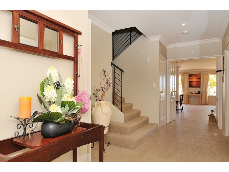 28 Hideaway Cove, Halls Head WA 6210