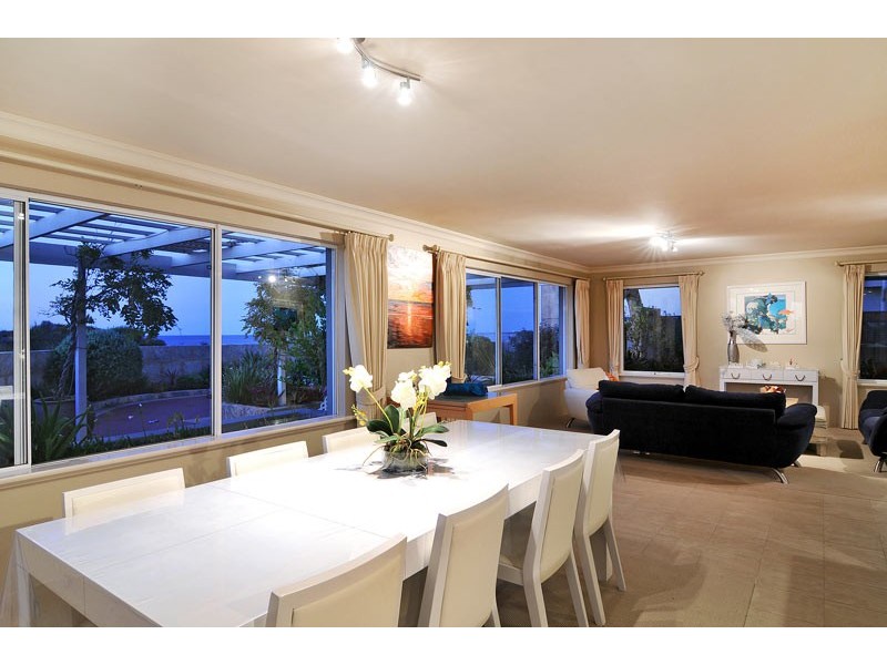 28 Hideaway Cove, Halls Head WA 6210