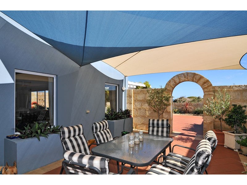 28 Hideaway Cove, Halls Head WA 6210