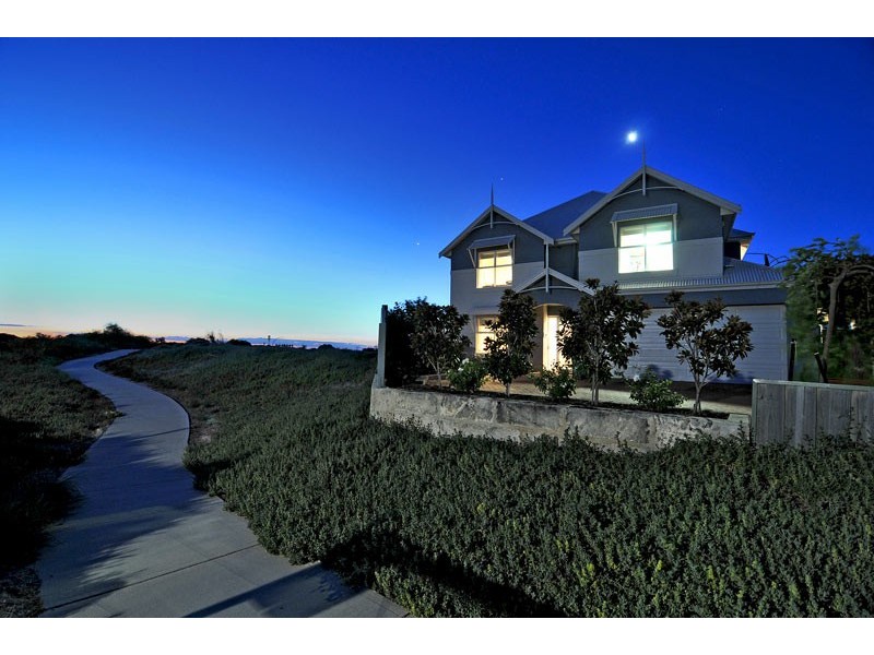 28 Hideaway Cove, Halls Head WA 6210