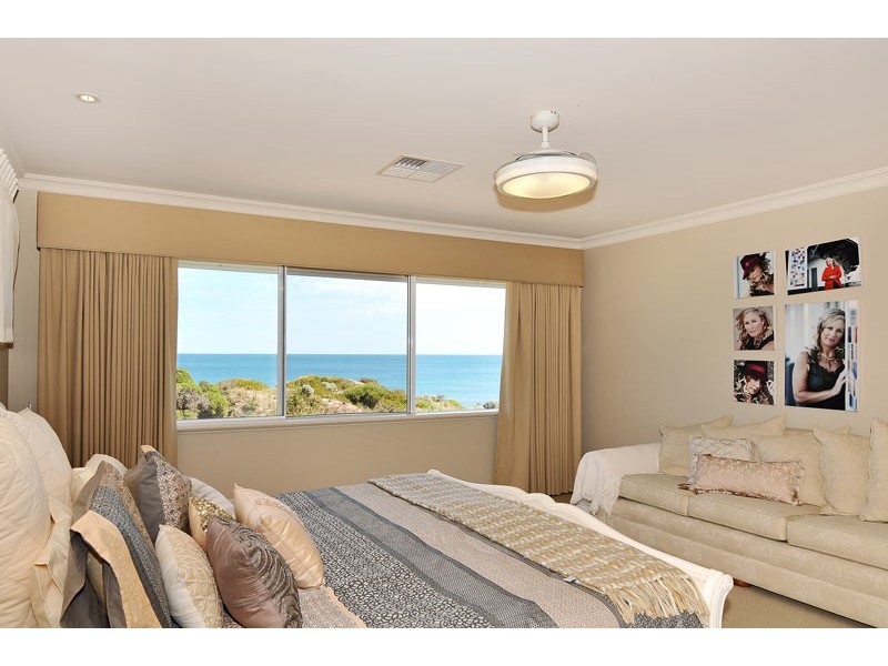 28 Hideaway Cove, Halls Head WA 6210