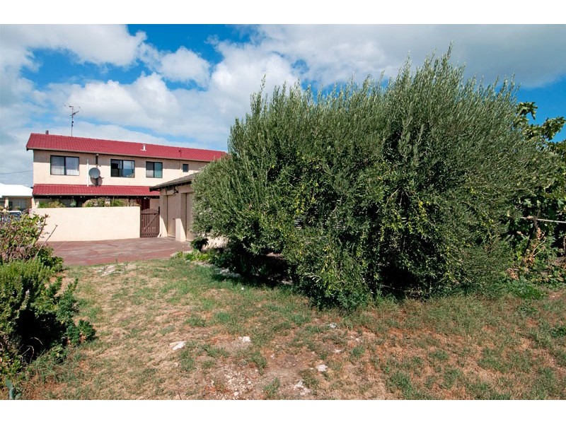 4 Rowena Street, Falcon WA 6210
