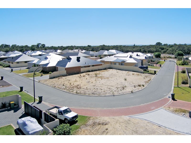 7 Bertha Loop, Dudley Park WA 6210