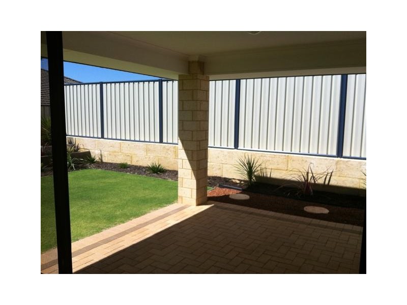 13 Newbridge Street, Meadow Springs WA 6210