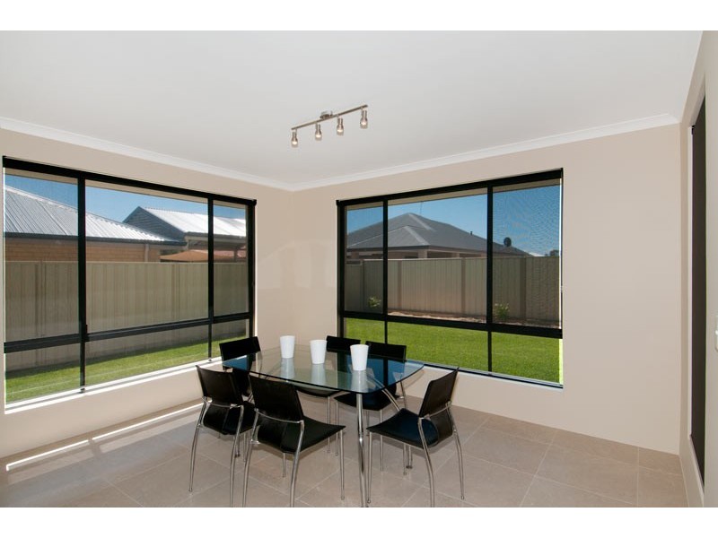 6 Anglesea Way, Madora Bay WA 6210