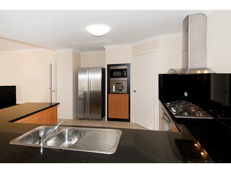 6 Anglesea Way, Madora Bay WA 6210