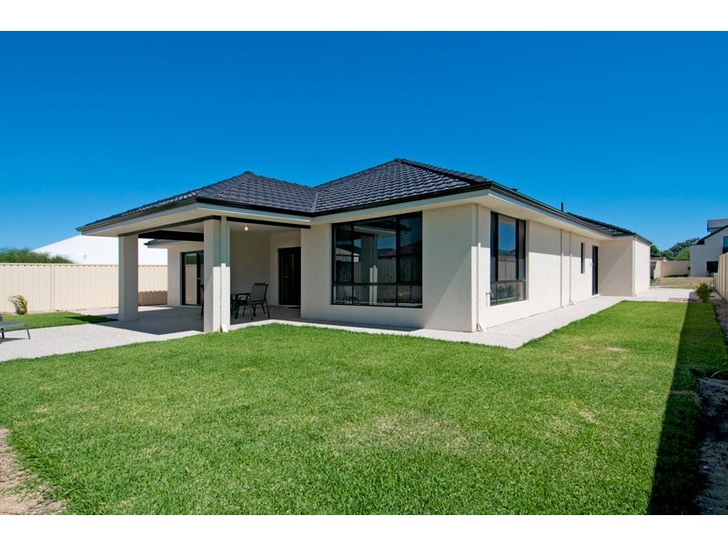 6 Anglesea Way, Madora Bay WA 6210