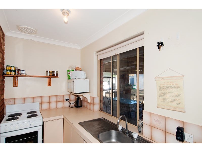 1 Dundas Place, Greenfields WA 6210