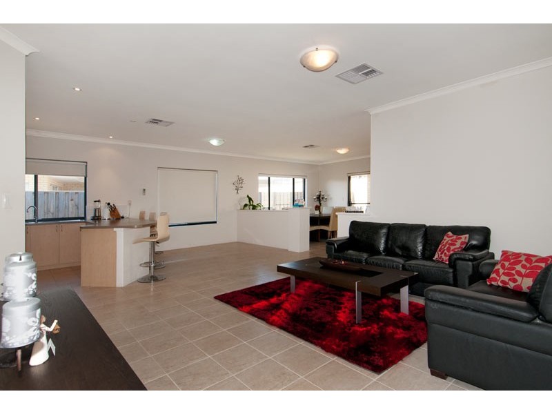 7 Cordia Way, Halls Head WA 6210