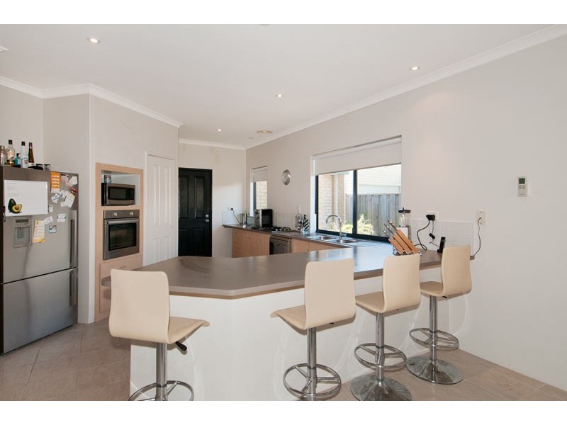 7 Cordia Way, Halls Head WA 6210