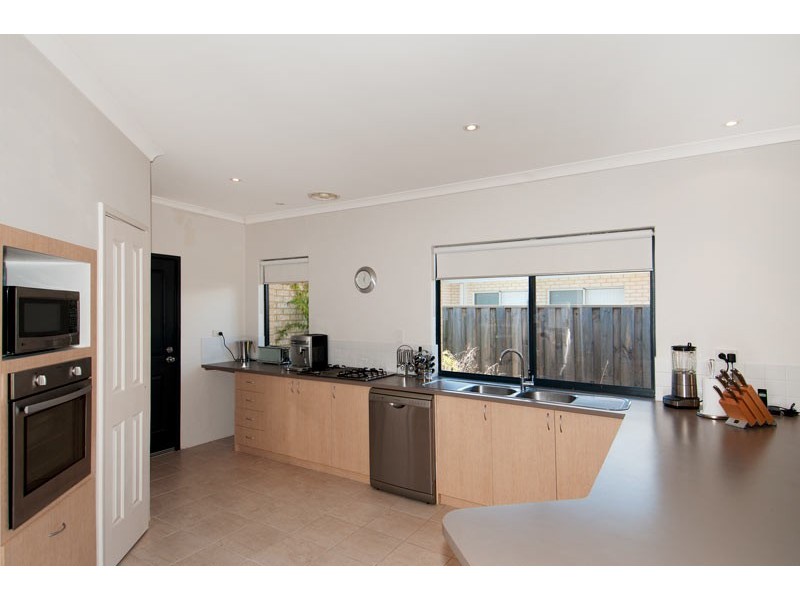 7 Cordia Way, Halls Head WA 6210