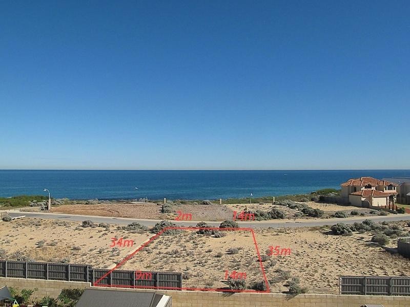 90 Boardwalk Blvd, Halls Head WA 6210