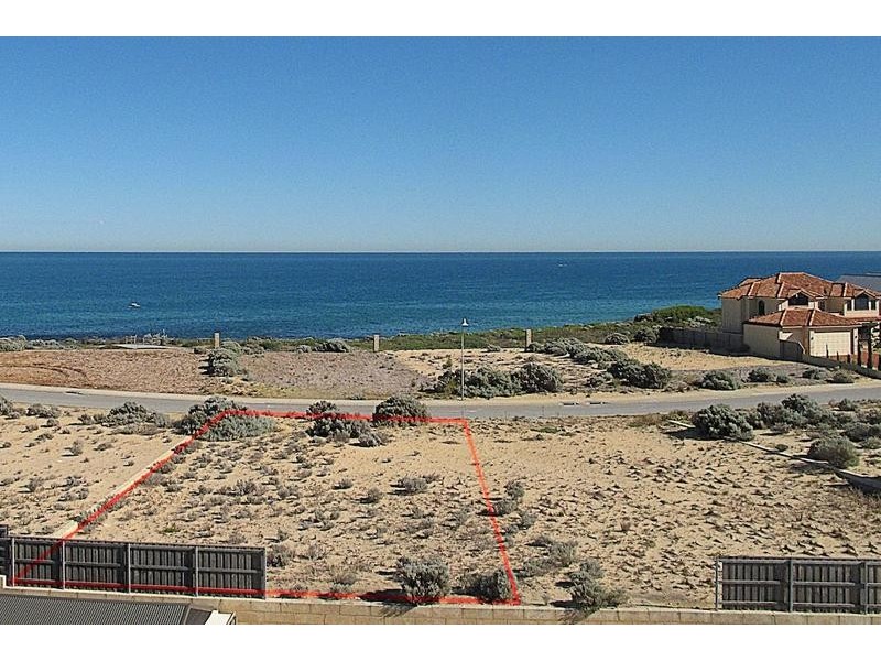 90 Boardwalk Blvd, Halls Head WA 6210