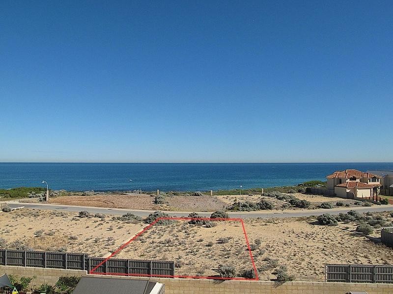 90 Boardwalk Blvd, Halls Head WA 6210