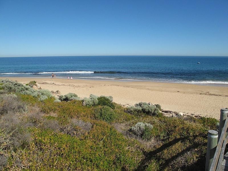 90 Boardwalk Blvd, Halls Head WA 6210