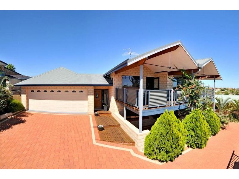 140 Mclarty Road, Halls Head WA 6210