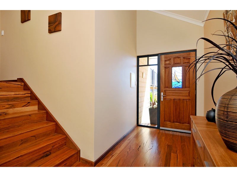 140 Mclarty Road, Halls Head WA 6210