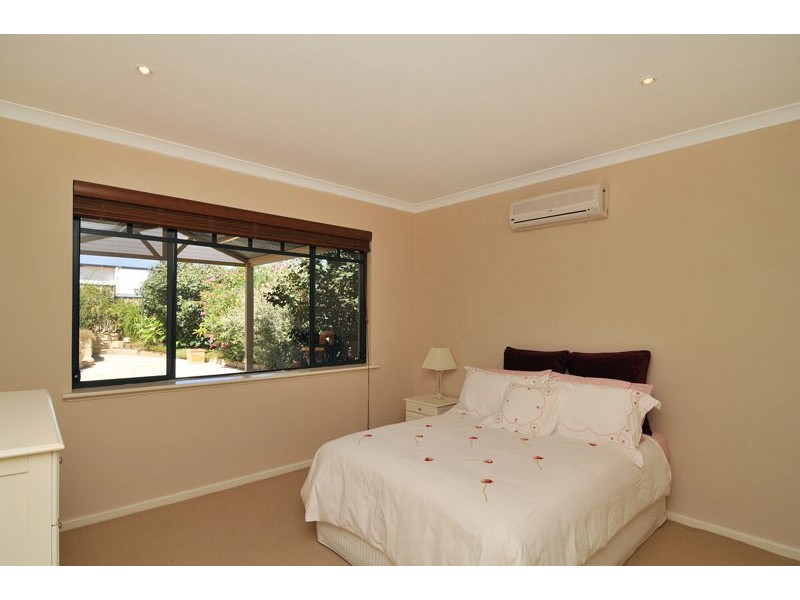 140 Mclarty Road, Halls Head WA 6210