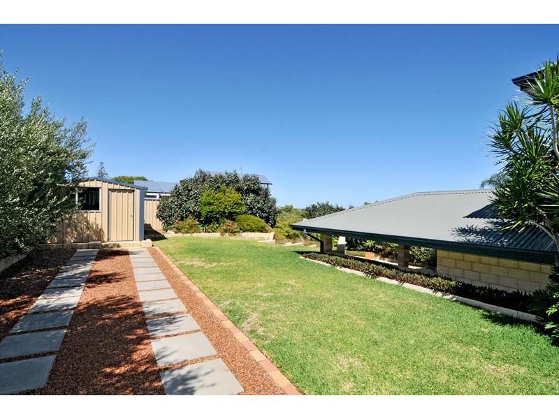140 Mclarty Road, Halls Head WA 6210