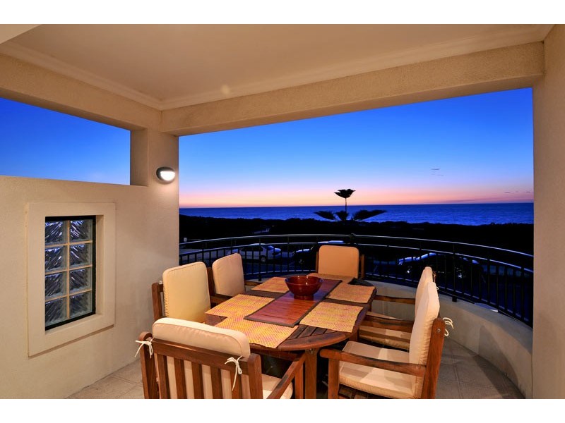 56 Boardwalk Boulevard, Halls Head WA 6210