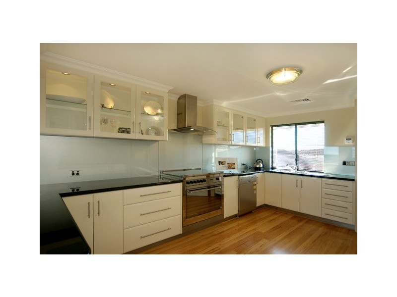 56 Boardwalk Boulevard, Halls Head WA 6210