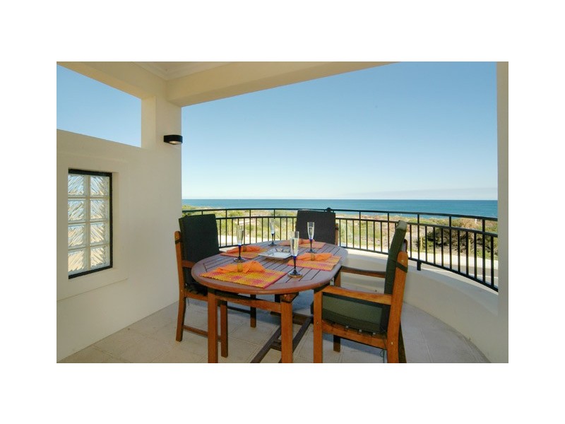 56 Boardwalk Boulevard, Halls Head WA 6210