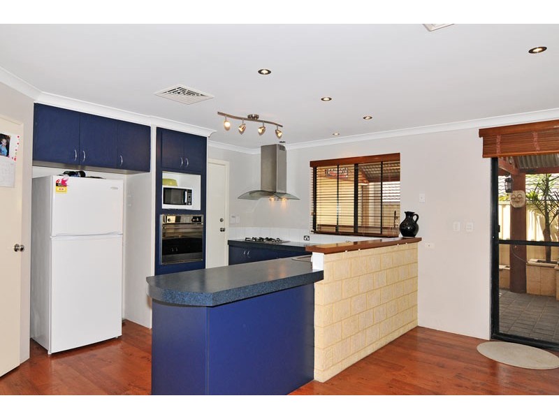 8 Dunsborough Court, Dawesville WA 6211