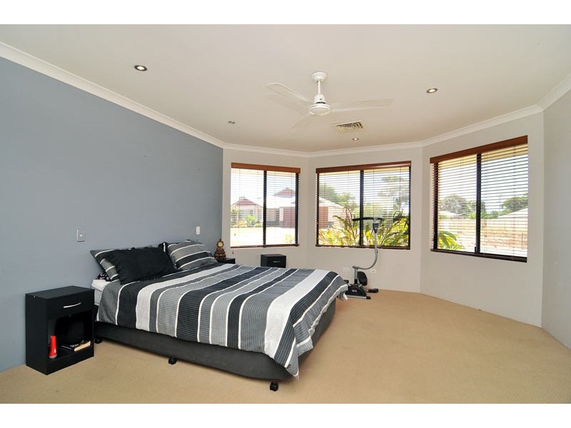 8 Dunsborough Court, Dawesville WA 6211