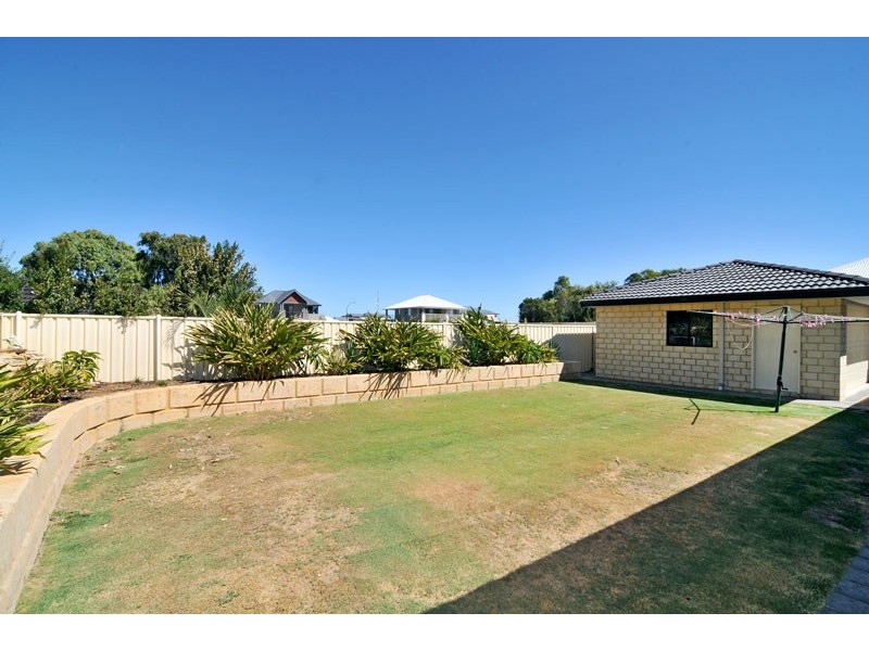 8 Dunsborough Court, Dawesville WA 6211
