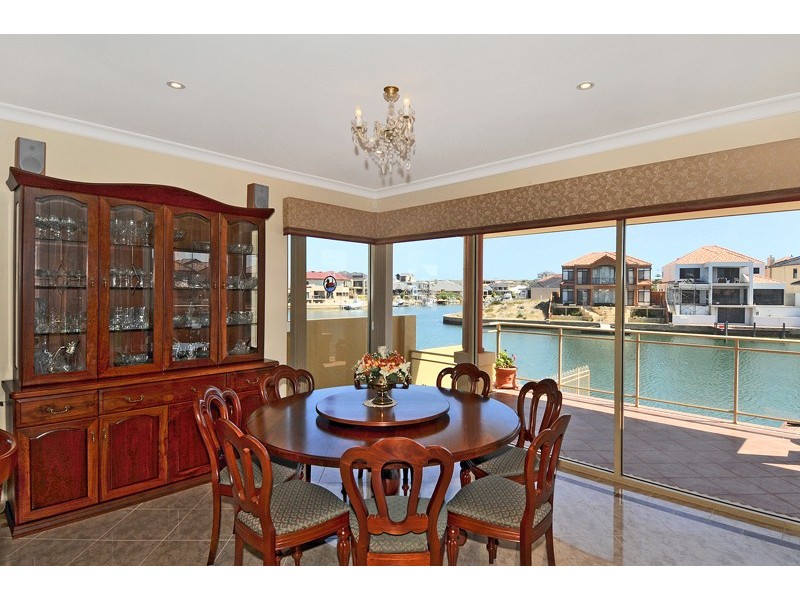 9 Bluewater Rtt, Wannanup WA 6210