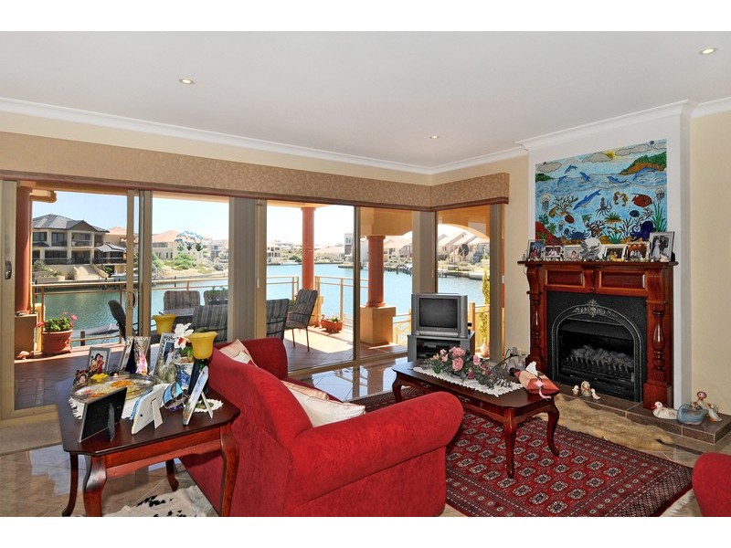 9 Bluewater Rtt, Wannanup WA 6210