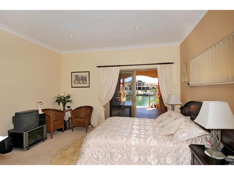 9 Bluewater Rtt, Wannanup WA 6210