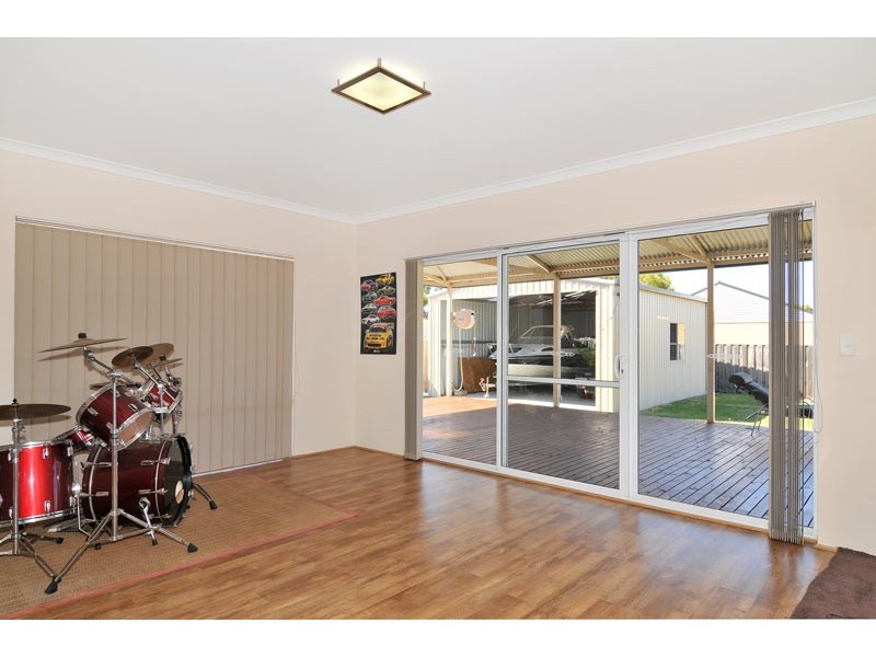 34 Beacham Street, Coodanup WA 6210