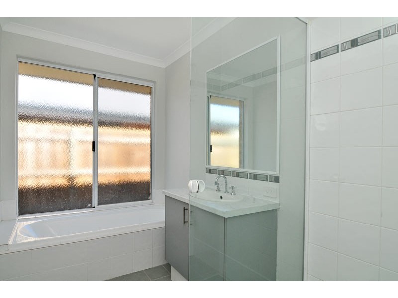 34 Beacham Street, Coodanup WA 6210