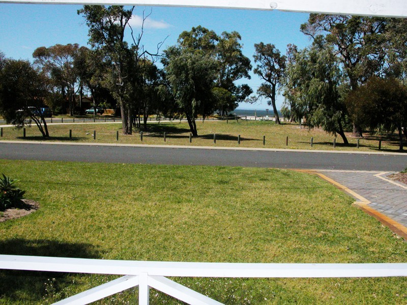 46A Flinders Street, Falcon WA 6210