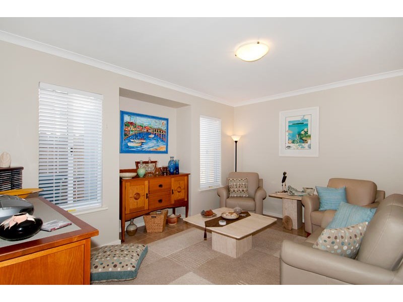 9 Pacifica Way, Dudley Park WA 6210