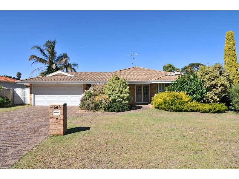 26 Leyburn Drive, Halls Head WA 6210