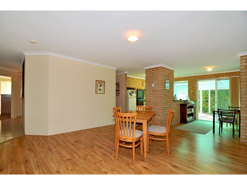 26 Leyburn Drive, Halls Head WA 6210