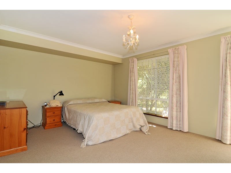 26 Leyburn Drive, Halls Head WA 6210