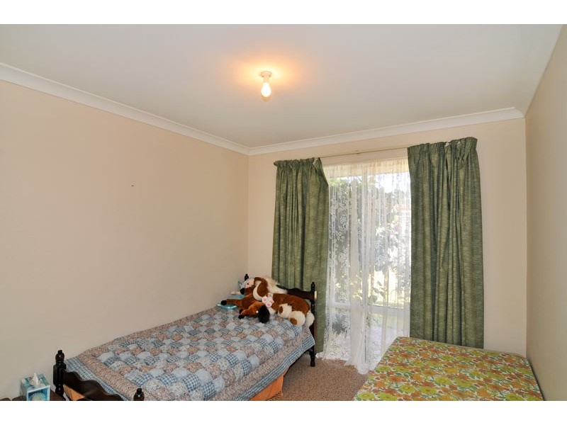 26 Leyburn Drive, Halls Head WA 6210