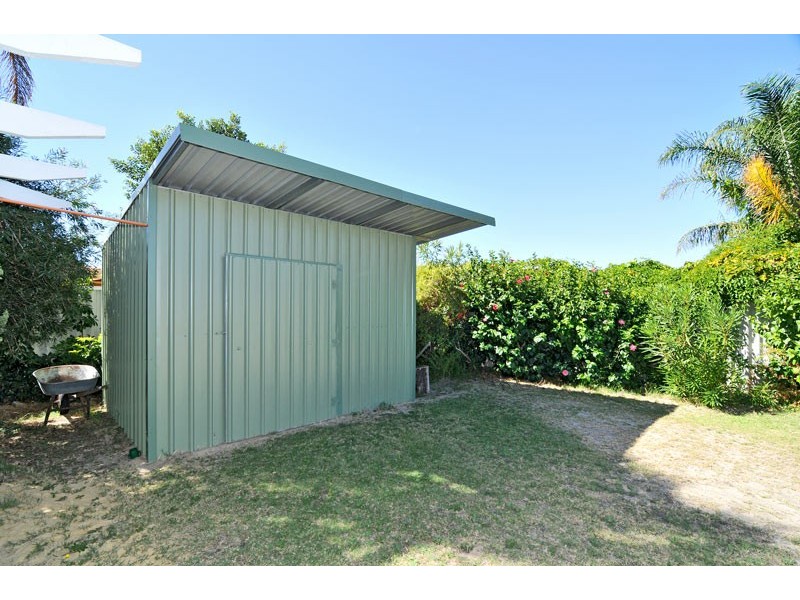 26 Leyburn Drive, Halls Head WA 6210