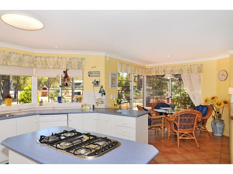 126 Lymon Road, Stake Hill WA 6181