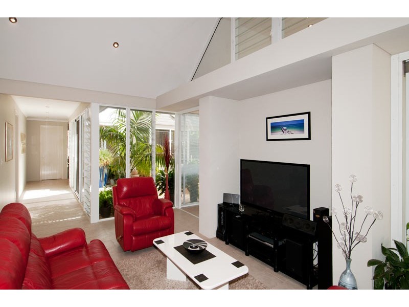 16 Conservation Loop, Erskine WA 6210