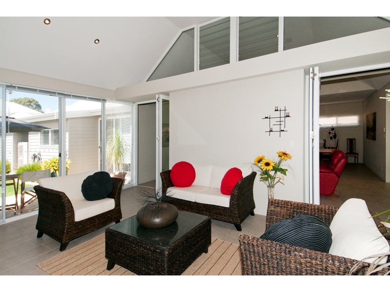 16 Conservation Loop, Erskine WA 6210